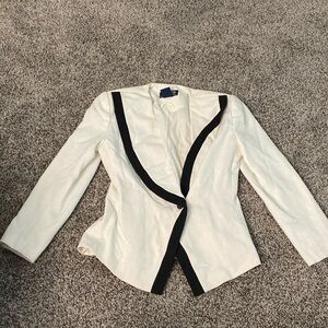 EH Woods Vintage white blazer with black lining